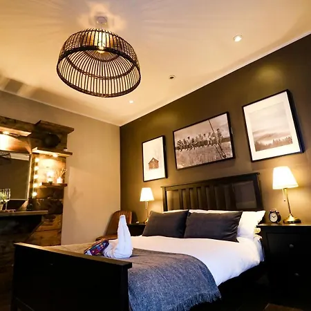 Apartment Penthouse Overlooking Castle *