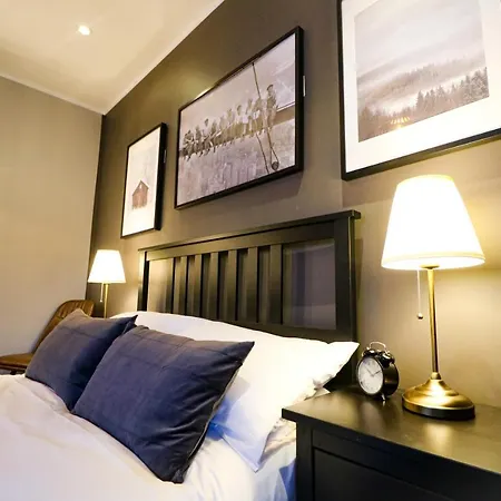 Penthouse Overlooking Castle Apartment